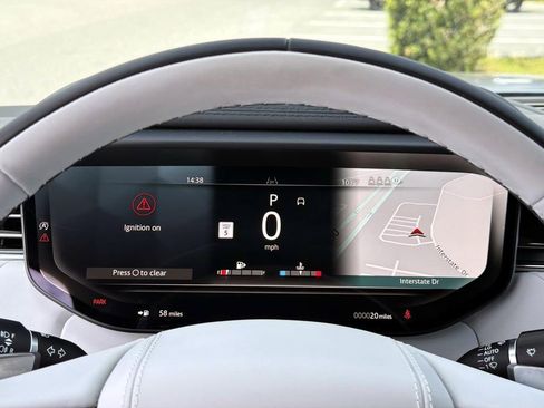 New 2026 Land Rover Range Rover Sport Dynamic SE image 28