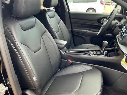 New 2025 Jeep Compass Limited w/ High Altitude Package image 12