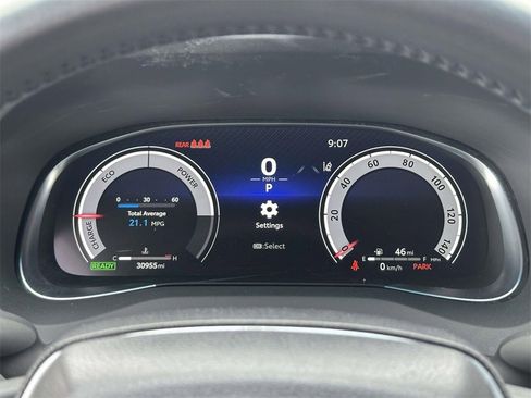 Used 2023 Toyota Venza Limited image 11