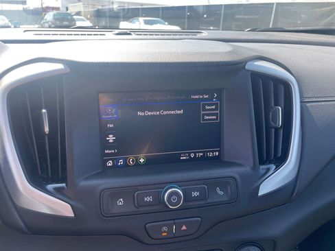 Used 2024 GMC Terrain SLE image 21