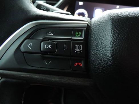 Used 2022 Jeep Grand Cherokee L Limited image 32