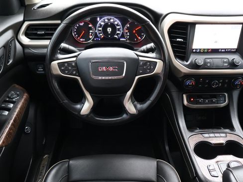 Used 2020 GMC Acadia Denali w/ Technology Package image 8