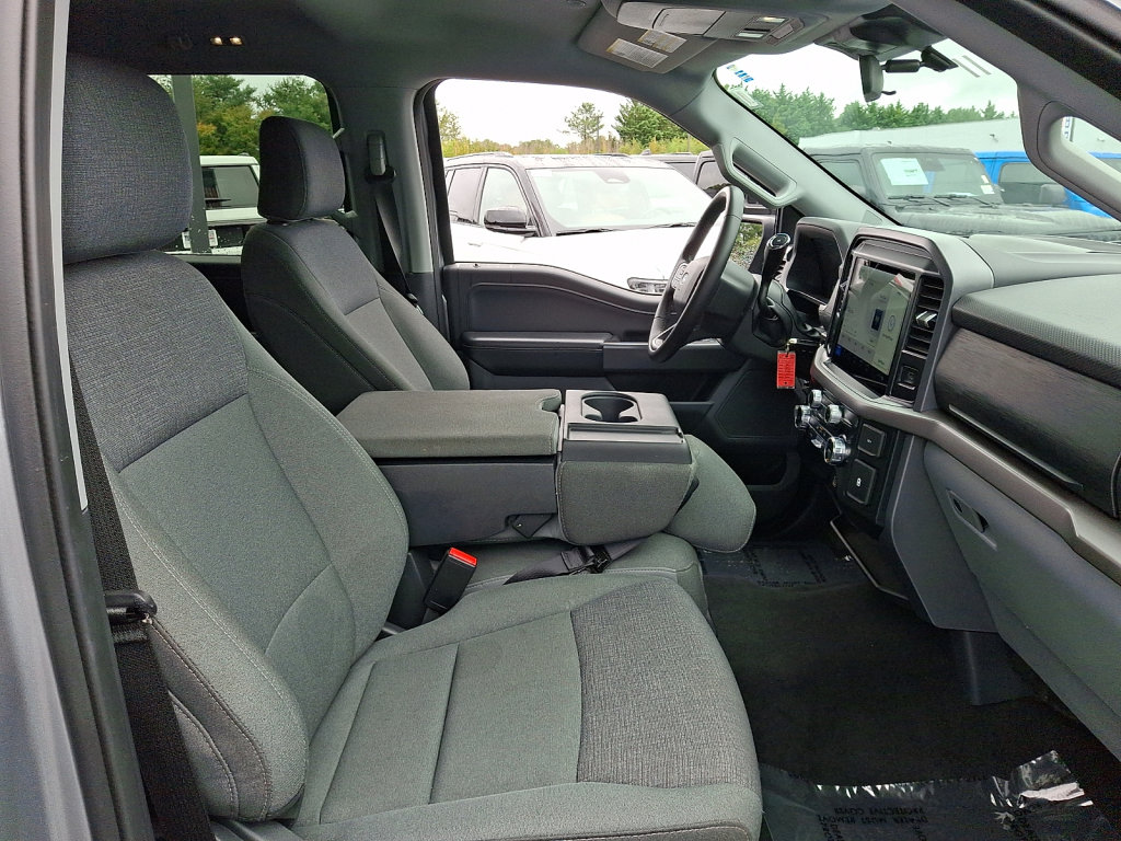 Used 2025 Ford F150 XLT w/ Equipment Group 301A Standard AWD/4WD image 12