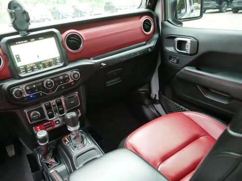 Used 2023 Jeep Wrangler Unlimited Rubicon 4xe AWD/4WD image 11