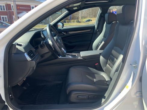Used 2022 Honda Accord Sport image 11