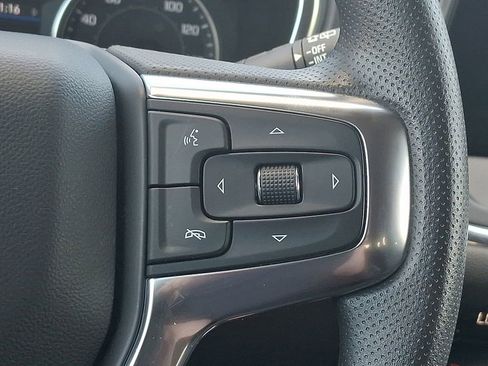 Used 2025 Chevrolet Blazer LT FWD image 24