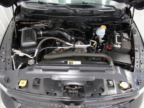 Used 2021 RAM 1500 Express AWD/4WD image 26