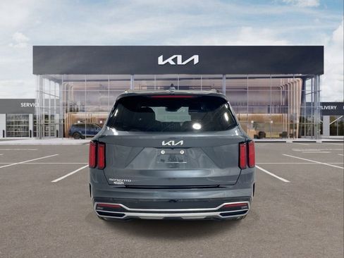 Used 2023 Kia Sorento SX image 7