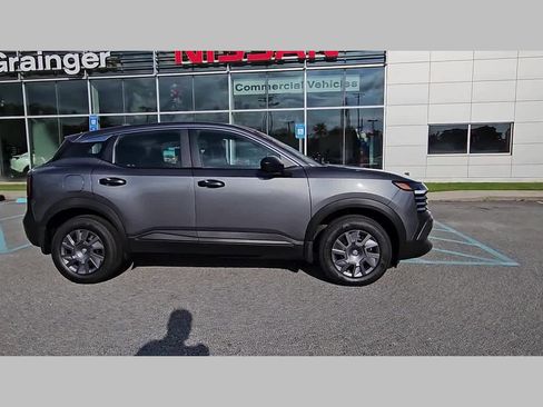 Used 2025 Nissan Kicks S image 36