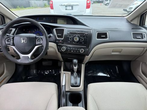 Used 2013 Honda Civic LX image 3