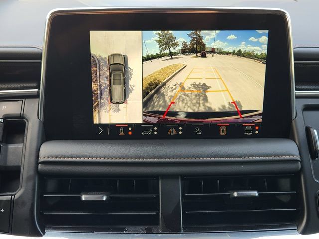 Used 2024 GMC Yukon AT4 w/ Technology Package AWD/4WD image 18