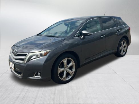 Used 2013 Toyota Venza Limited AWD/4WD image 3