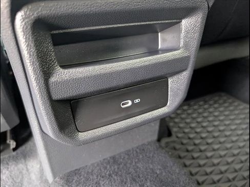 Certified 2022 Volkswagen Taos SE image 22