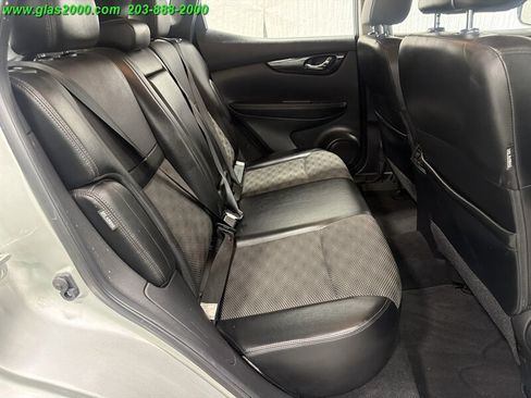 Used 2022 Nissan Rogue Sport SV w/ Technology Package AWD/4WD image 10