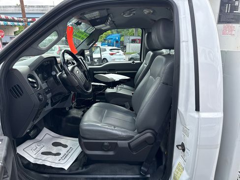 Used 2011 Ford F550 2WD Regular Cab Super Duty w/ Payload Upgrade Pkg image 12