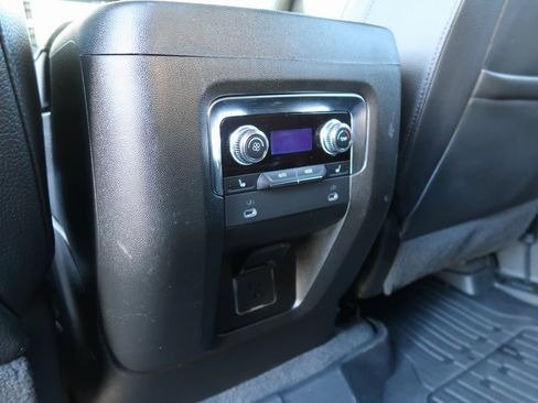 Certified 2022 GMC Yukon Denali image 32