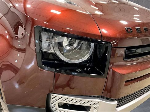 Used 2025 Land Rover Defender 130 S AWD/4WD image 33