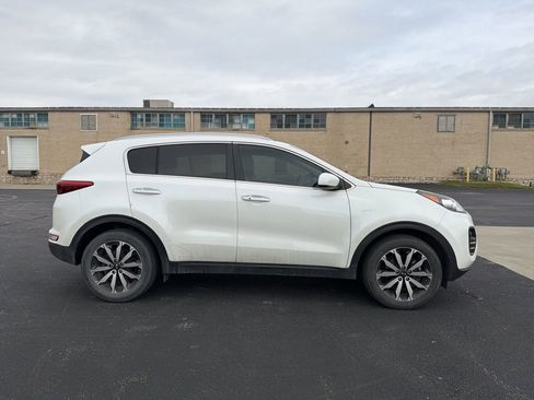 Used 2017 Kia Sportage EX image 4