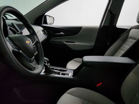 Certified 2024 Chevrolet Equinox LS w/ LS Convenience Package FWD image 12