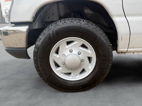 Used 2019 Ford E-350 and Econoline 350 Super Duty w/ Power Windows & Locks Group image 20