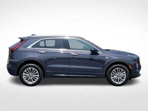 Used 2025 Cadillac XT4 Premium Luxury FWD image 4