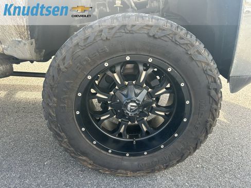 Used 2016 Chevrolet Silverado 2500 LT w/ LT Convenience Package AWD/4WD image 10