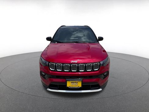 Used 2025 Jeep Compass Limited AWD/4WD image 3