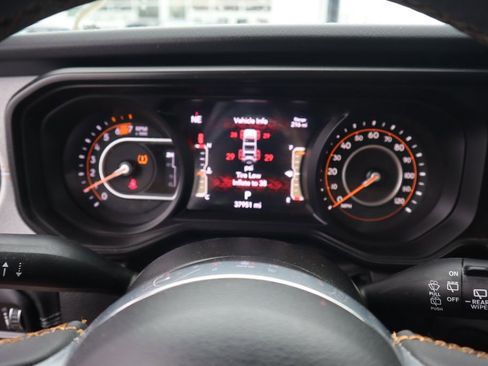 Used 2024 Jeep Wrangler Sahara image 20