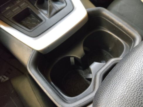 Used 2019 Toyota RAV4 XLE w/ Convenience Package FWD image 26