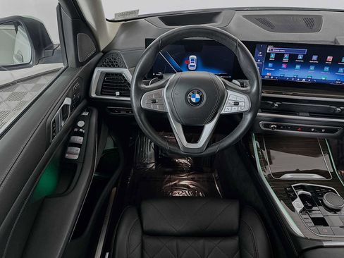 Used 2024 BMW X7 xDrive40i w/ Premium Package image 21