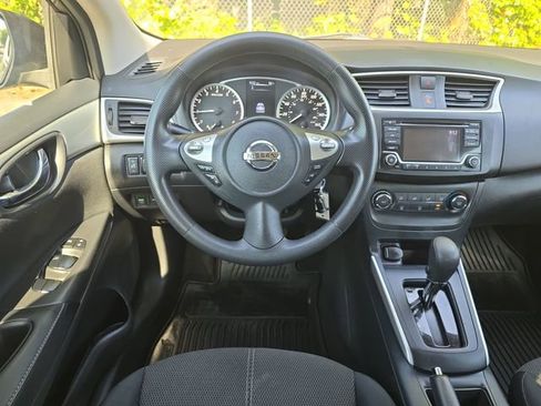 Used 2018 Nissan Sentra S FWD image 17