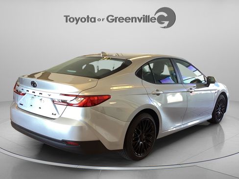 Certified 2025 Toyota Camry LE FWD image 6