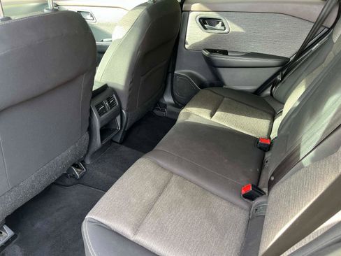 Used 2021 Nissan Rogue S image 14