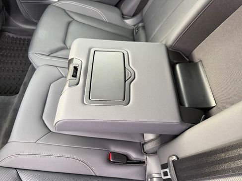 Used 2020 Audi Q8 Premium Plus w/ Premium Plus Package image 28