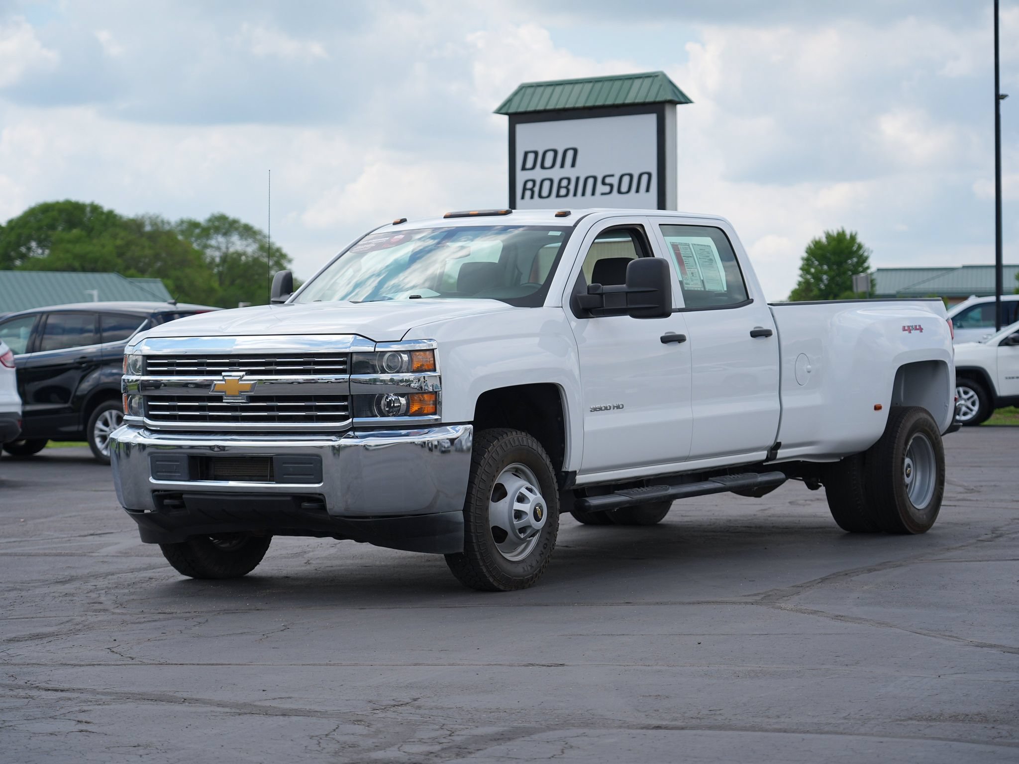 Used 2018 Chevrolet Silverado 3500 W/T AWD/4WD image 8