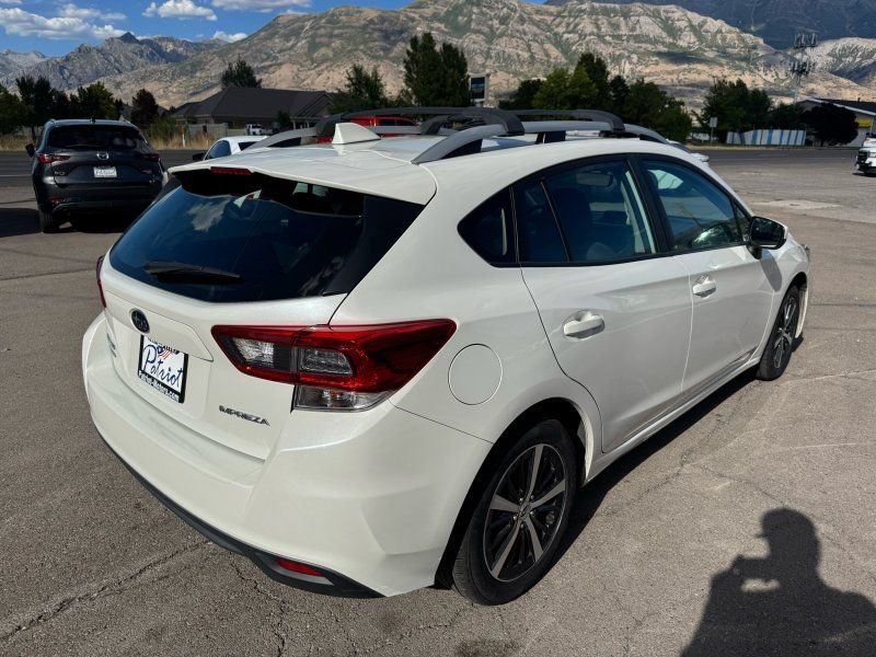 Used 2022 Subaru Impreza 2.0i Premium w/ Popular Package #2 AWD/4WD image 5