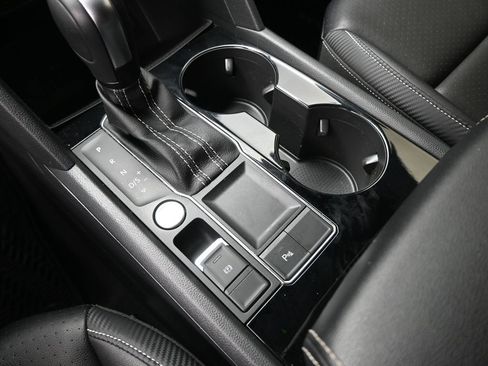 Used 2023 Volkswagen Atlas Cross Sport SE w/ Panoramic Sunroof Package image 9