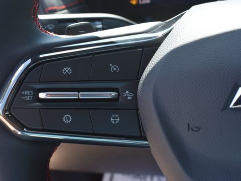New 2026 Chevrolet Traverse RS w/ LPO, Floor Liner Package FWD image 23