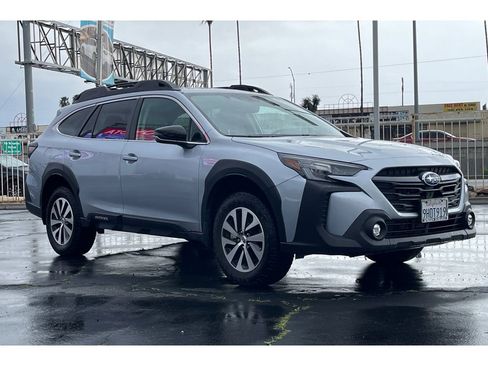 Certified 2024 Subaru Outback Premium image 8