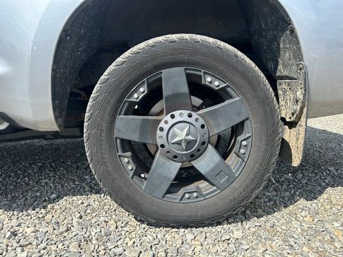 Used 2008 Toyota Tundra SR5 w/ TRD Off-Road Pkg AWD/4WD image 7