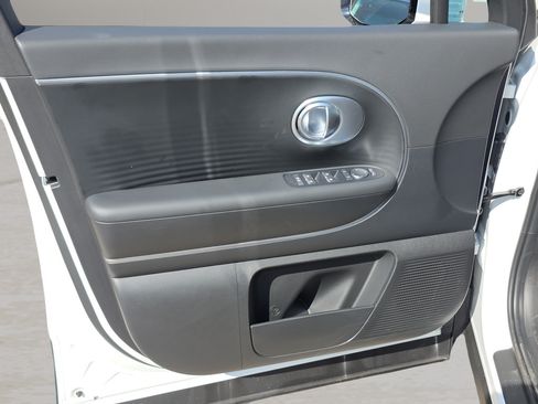 New 2026 Hyundai Ioniq 9 SE AWD/4WD image 19