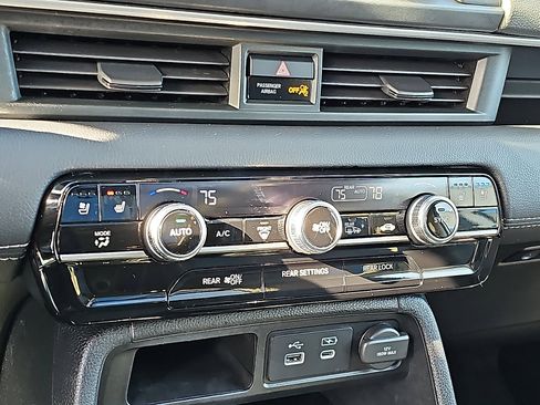 Used 2023 Honda Pilot Elite image 19