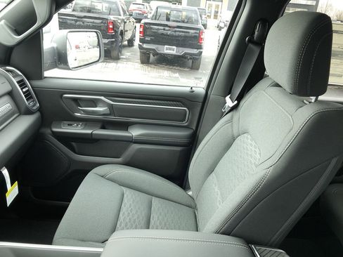 New 2026 RAM 1500 4x4 Crew Cab image 30