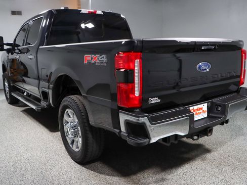 Used 2024 Ford F250 Lariat w/ Chrome Package image 9
