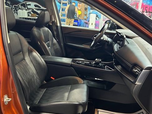 Used 2021 Nissan Rogue Platinum image 19