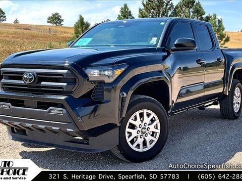 Used 2025 Toyota Tacoma SR5 AWD/4WD image 1