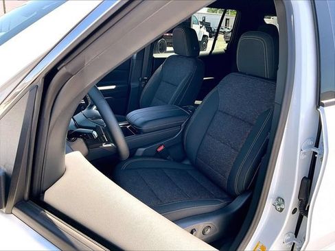 New 2026 Chevrolet Traverse LT w/ LPO, Floor Liner Package FWD image 10