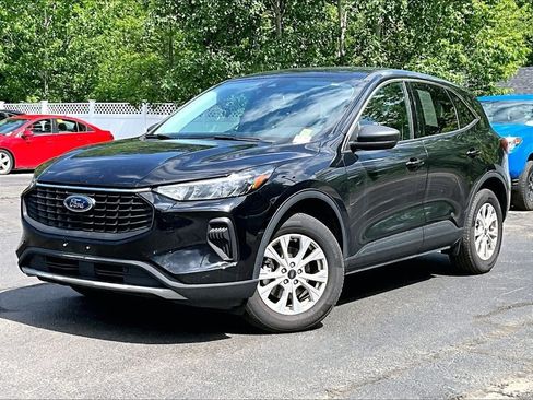 Used 2024 Ford Escape Active AWD/4WD image 3
