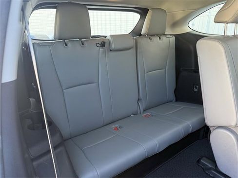 Used 2021 Toyota Highlander Limited image 33