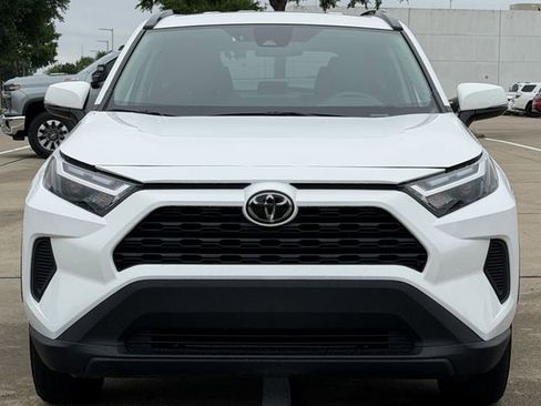 Certified 2025 Toyota RAV4 XLE AWD/4WD image 8